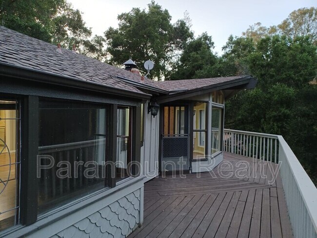 Foto del edificio - 15876 Shannon Rd