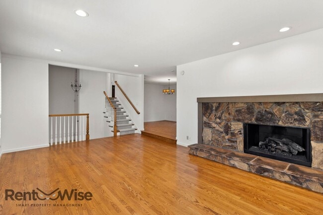 Building Photo - 3210 Brittan Ave