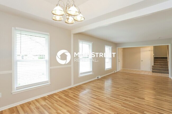 Foto del edificio - 4 Bedroom Pet-Friendly Home in Kansas City...