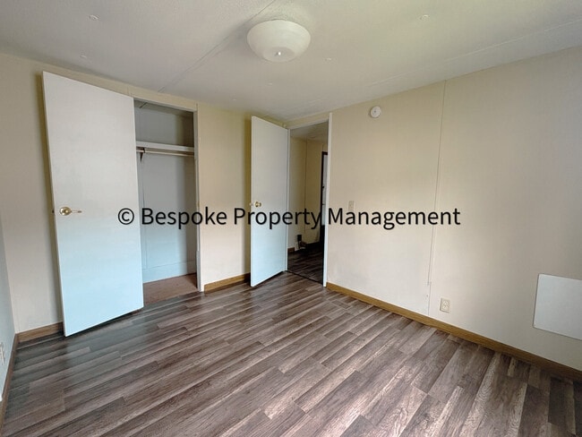 Building Photo - 147 Sunshine Valley