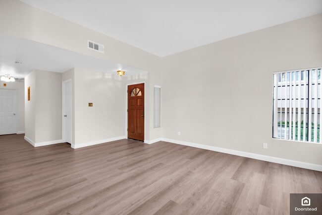 Building Photo - 9310 Towne Centre Dr