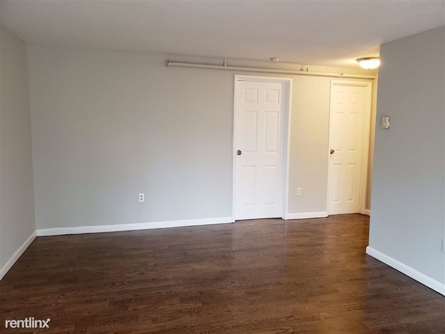 Building Photo - 1 br, 1 bath  - 32 Old Foxon Rd Apt 59