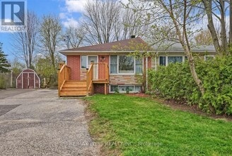 Building Photo - 277 Silverbirch Dr
