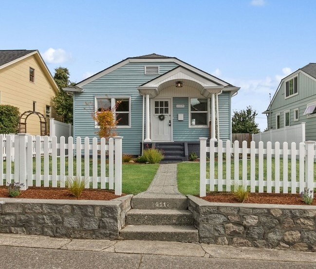 Foto del edificio - Adorable West Seattle Cape Cod Charmer!