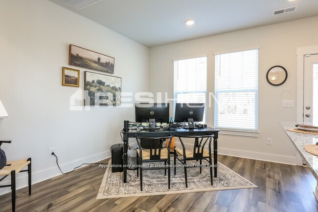 Foto del edificio - 320 Camber Ct