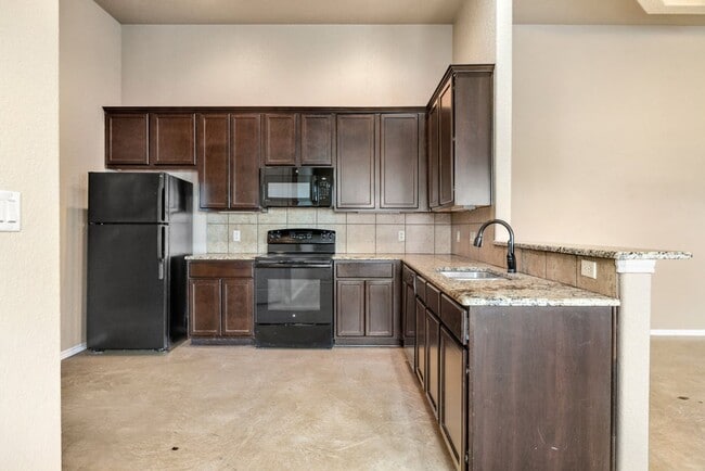 Building Photo - 216 Stone Gate Dr
