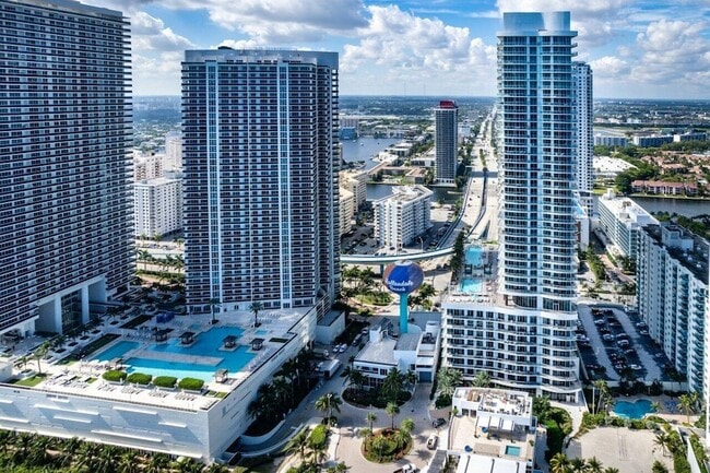 Building Photo - 1801 S Ocean Dr
