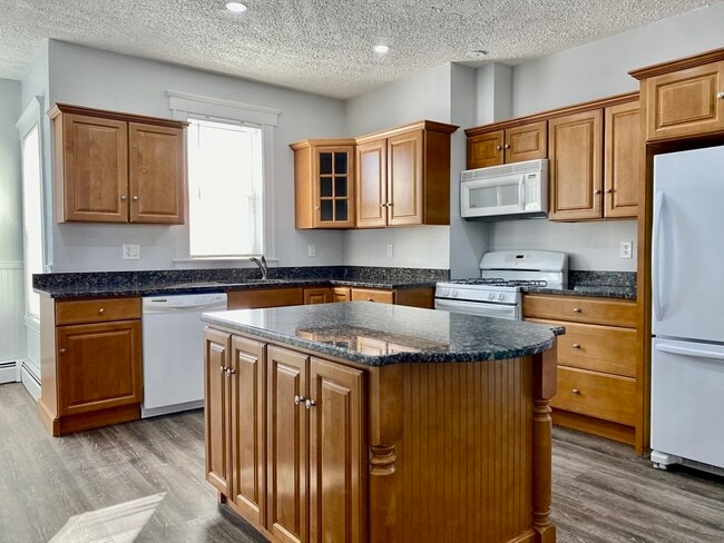 Building Photo - 24 Hancock St