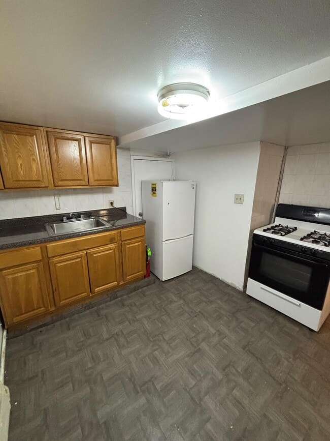Foto del edificio - 624 E 26th St