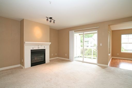 Foto del edificio - AVAILABLE NOW, Charming Issaquah Condo wit...
