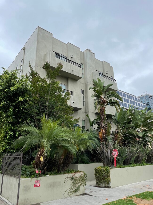 Foto del edificio - 5842 Harold Way