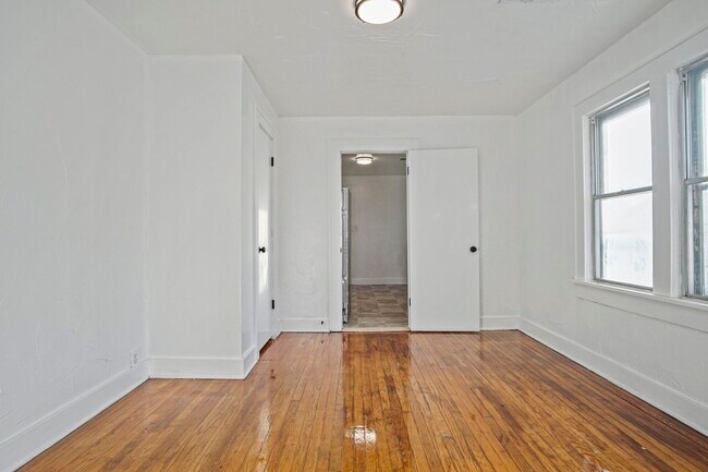 Foto del edificio - 1524 NE 8th St