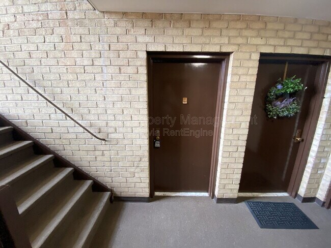Foto del edificio - 7598 Gales Ct