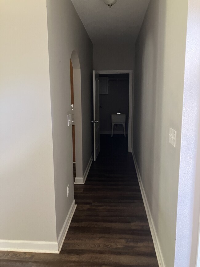 Foto del edificio - 318 Riverchase Dr