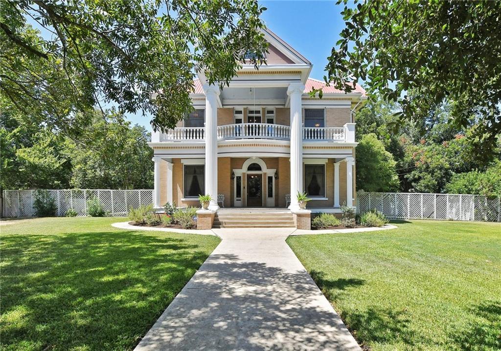 Primary Photo - 703 W San Antonio St