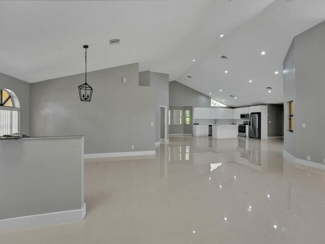 Building Photo - 5029 NW 98th Ln