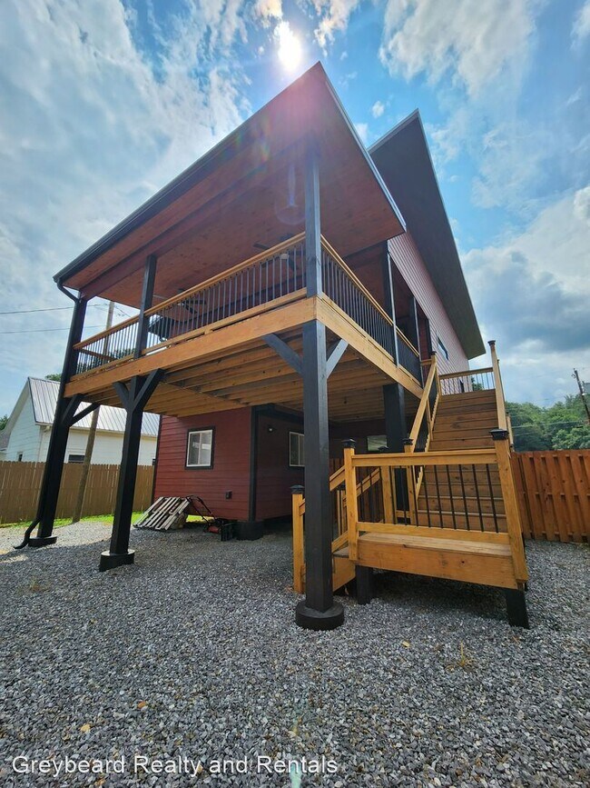 Foto del edificio - 2 br, 2 bath House - 19 Salisbury Ave