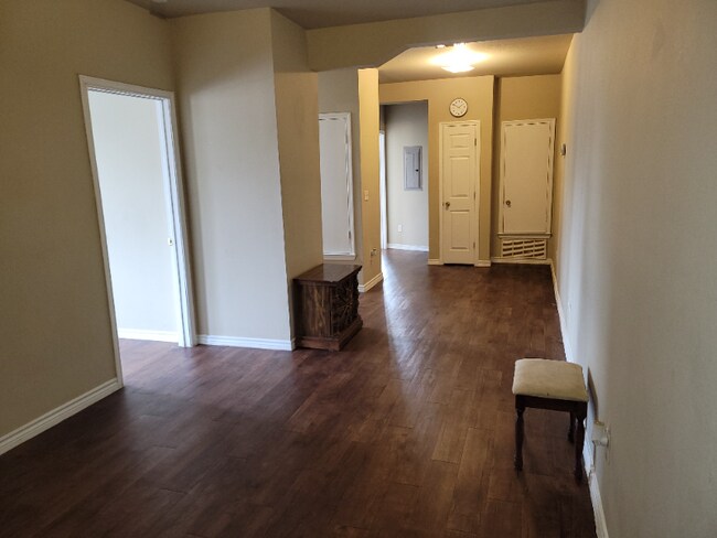 Foto del edificio - 354 E Southcross