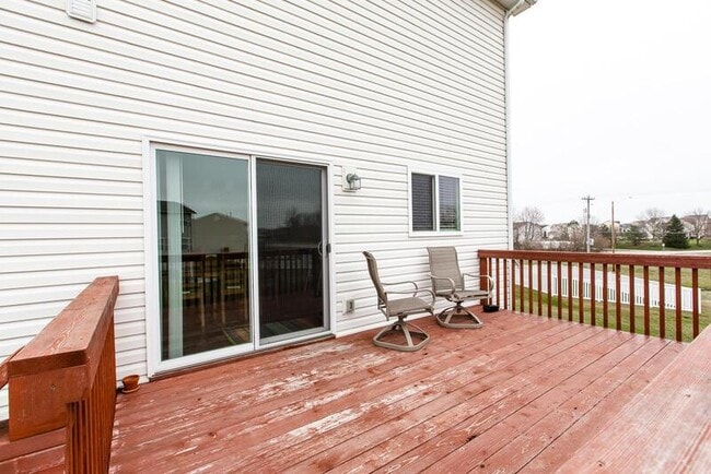 Building Photo - 2724 Ambridge Dr