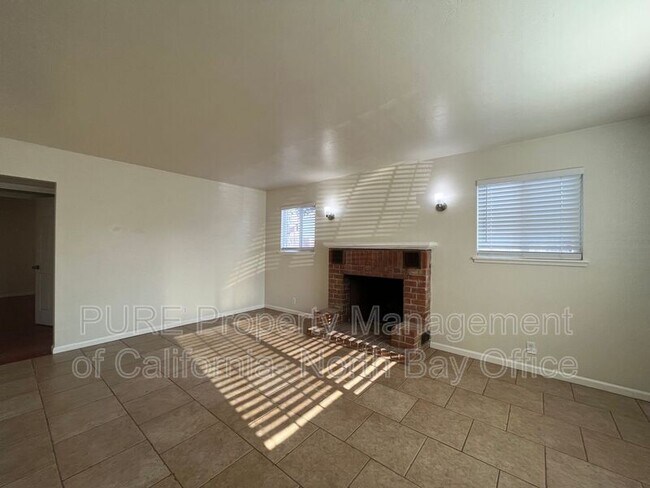 Foto del edificio - 1293 Clover Dr