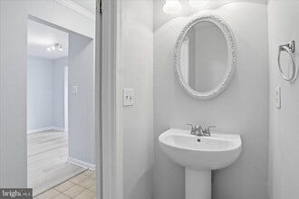 Building Photo - 6105 Castletown Way