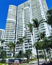 Building Photo - 21050 Point Pl