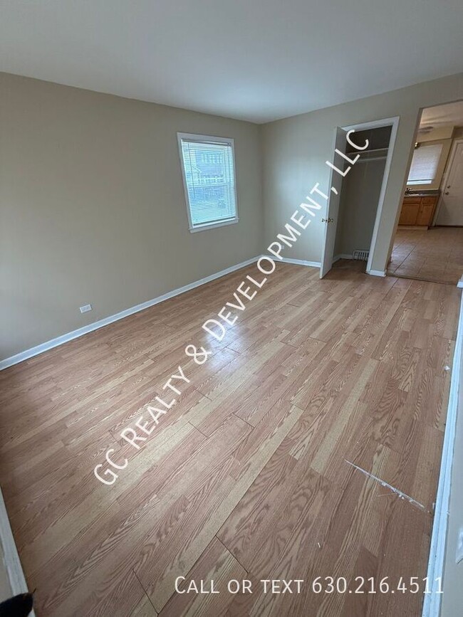 Foto del edificio - 9258 S Merrill Ave