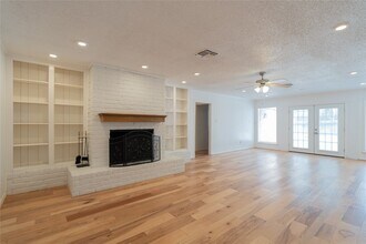 Building Photo - 12910 Shady Knoll Ln