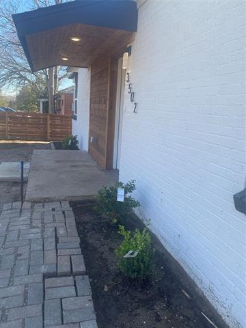 Foto del edificio - 3502 Meredith Ave