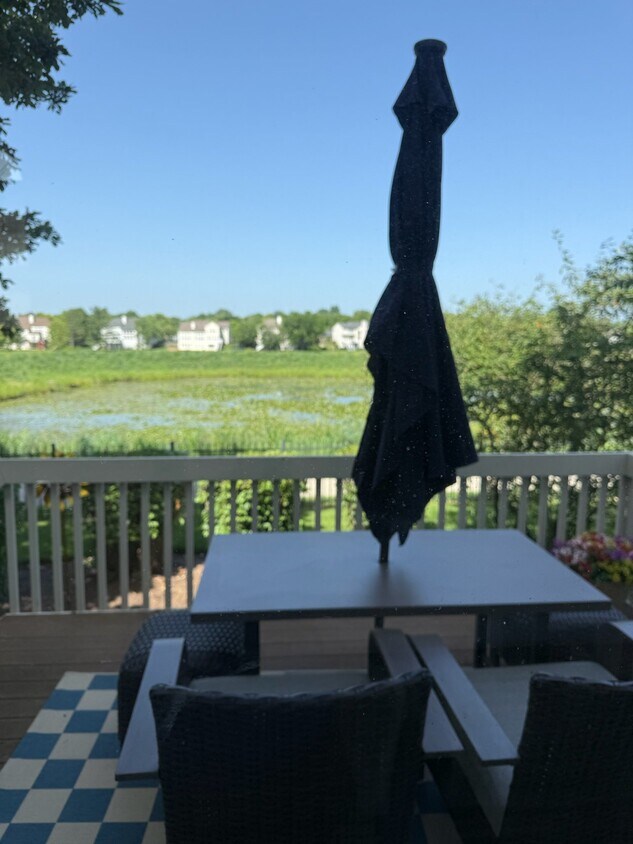 Foto del edificio - 2827 Waterfront Ave