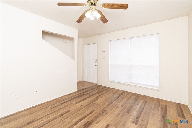 Building Photo - 4408 Deek Dr