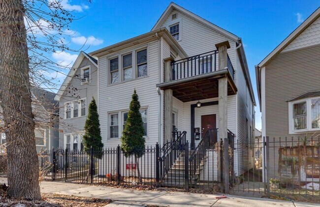 Foto del edificio - 1714 N Troy St