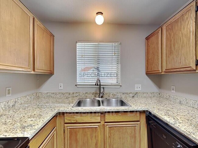 Foto del edificio - 5550 Spring Valley Rd