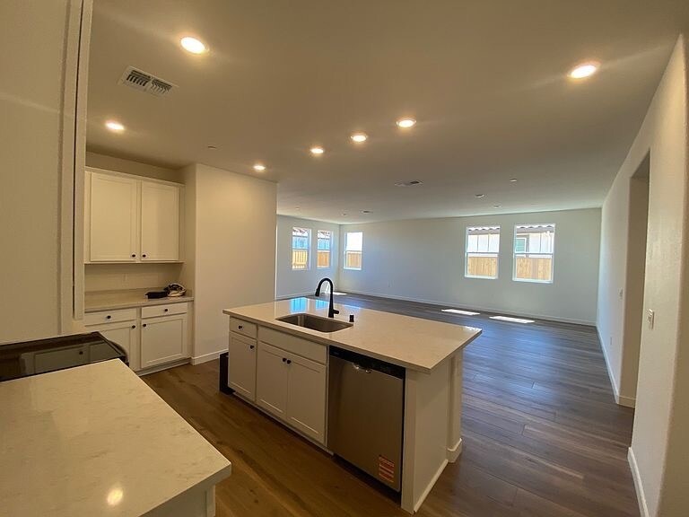Building Photo - 8337 Orla Way