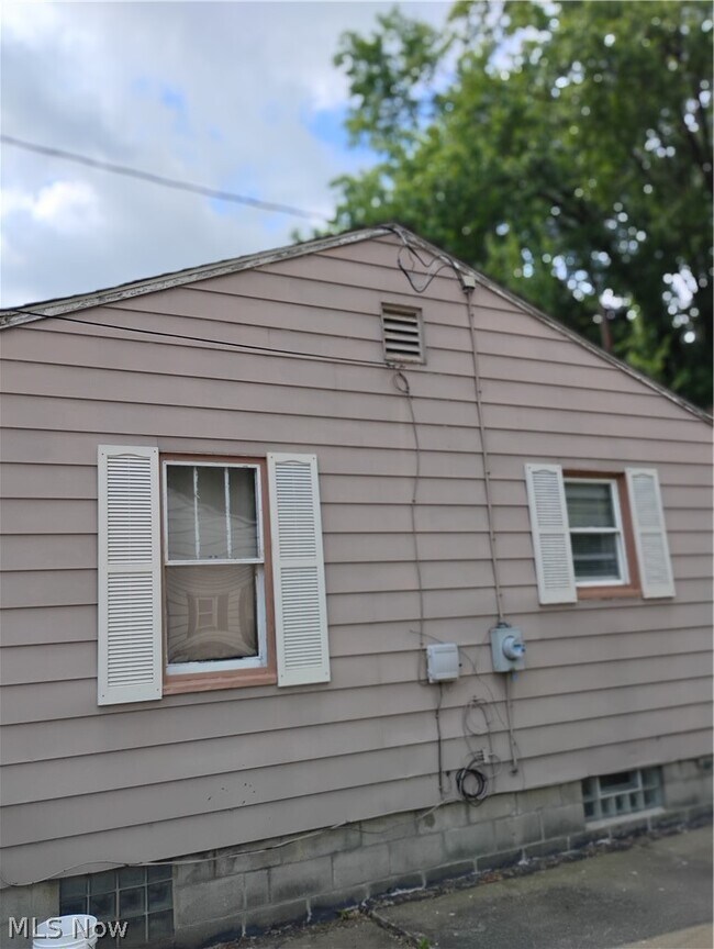 Foto del edificio - 3446 Hadley Ave