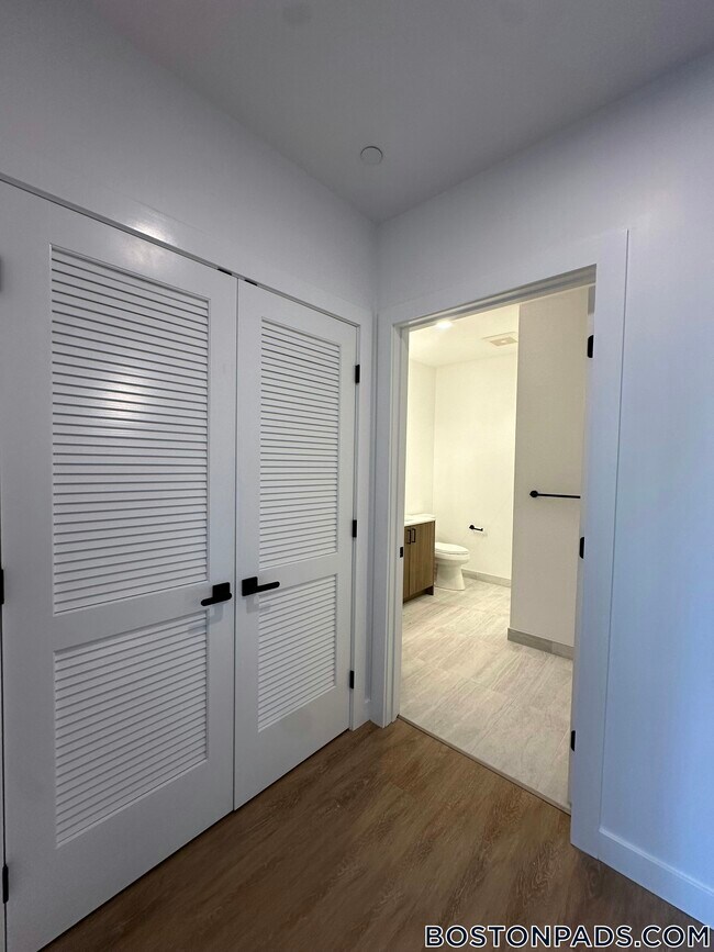 Building Photo - 199 Gardner St