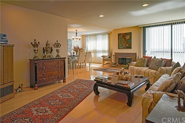 Building Photo - 8828 Pershing Dr