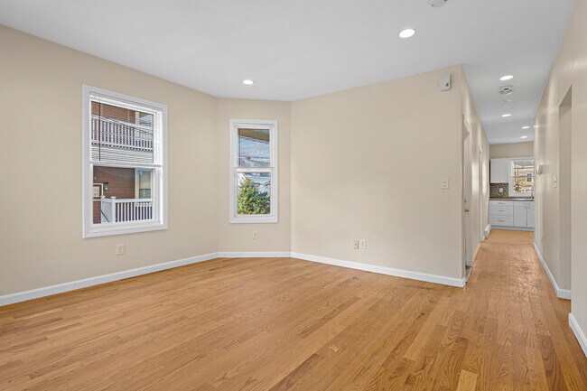 Building Photo - 5 Dawes Ter