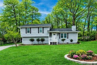 Building Photo - 3300 Fall Cir