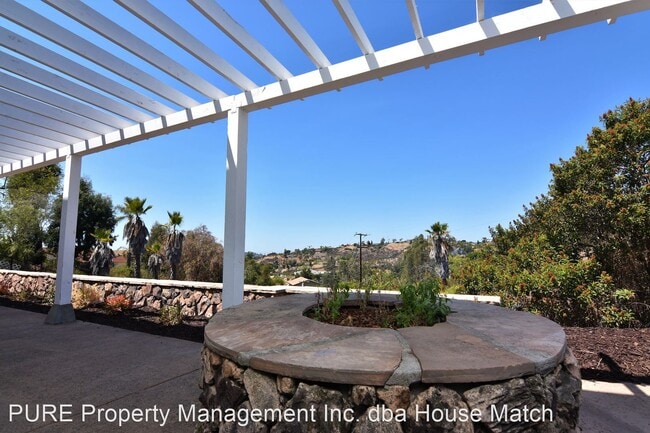 Building Photo - 5 br, 3 bath House - 4342 Morning View Ct