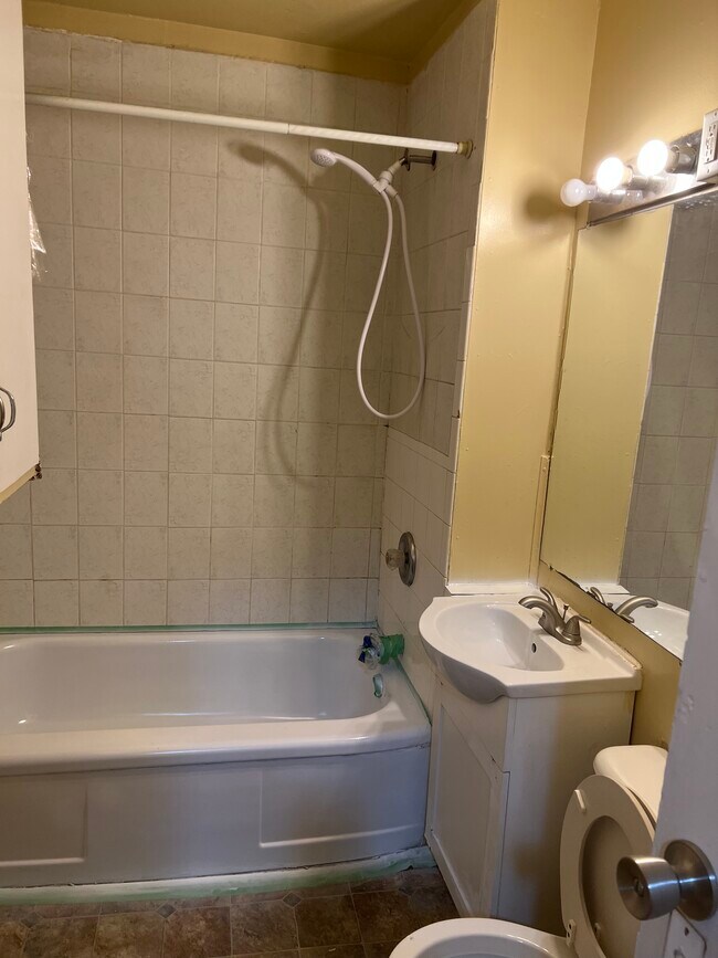 Building Photo - 771 7th St E