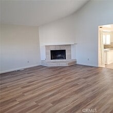 Building Photo - 1113 Steinhart Ave