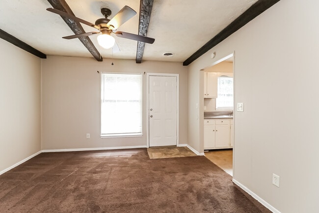 Building Photo - 207 Osmond Dr