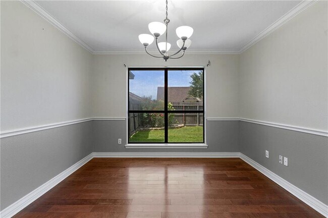 Foto del edificio - 7902 Snake River Dr