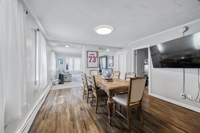 Foto del edificio - 429 Cartier St