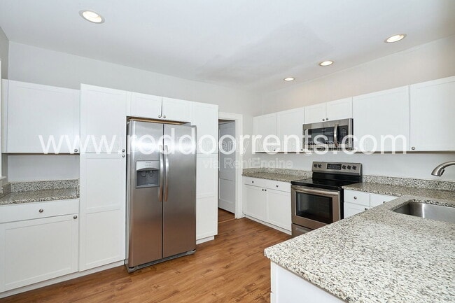 Building Photo - 4704 N College Ave