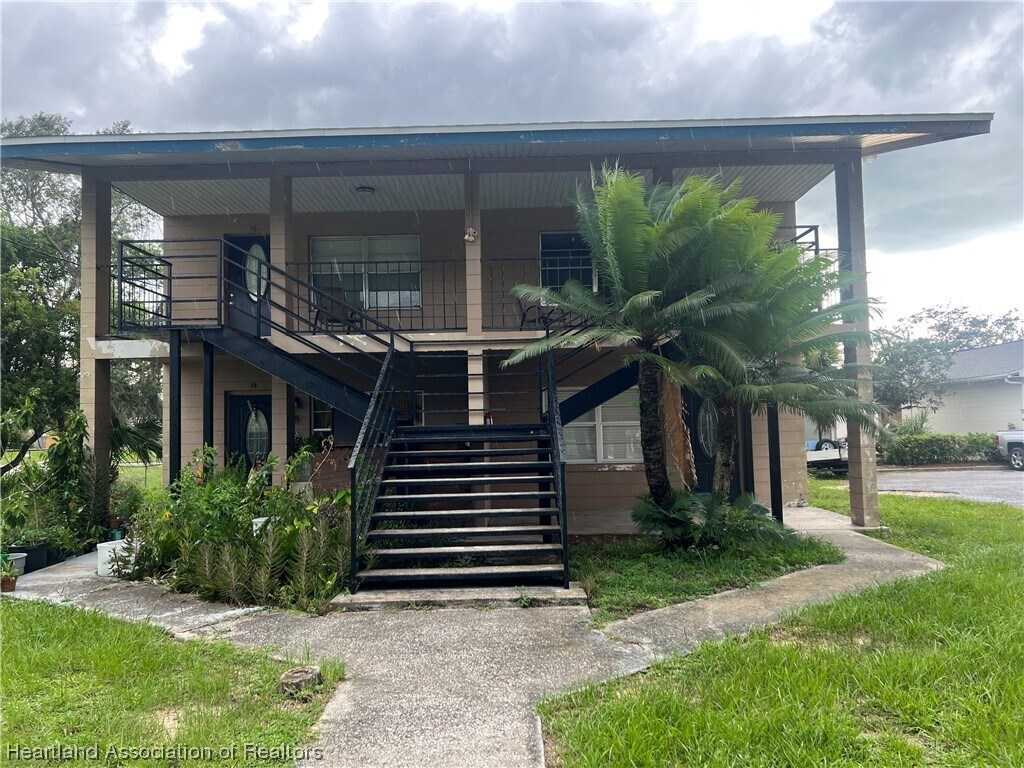10 S Desoto Ave, Avon Park, FL 33825 Room for Rent in Avon Park, FL