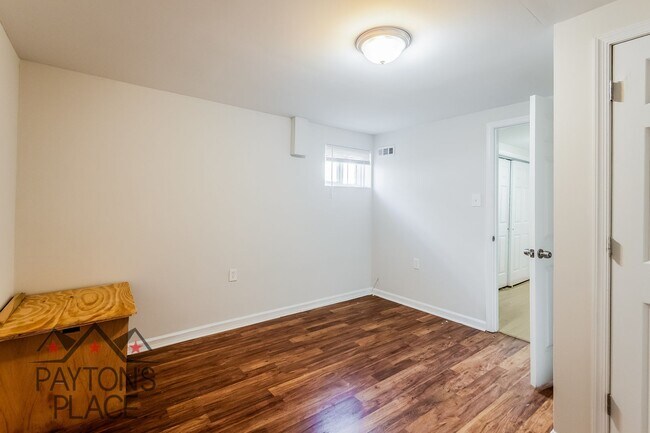 Foto del edificio - Spacious Single Family home with Huge Back...