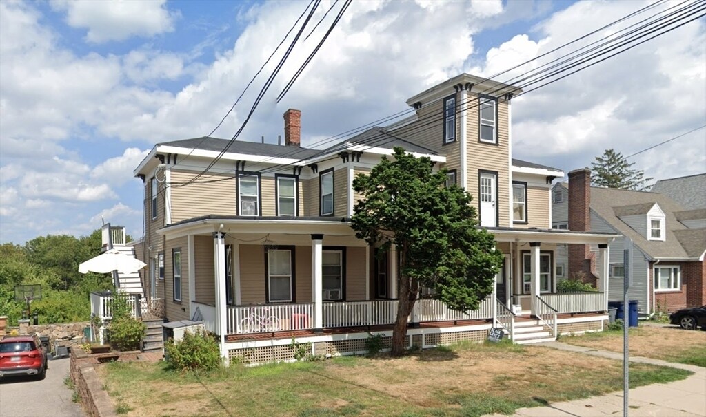 Primary Photo - 154 Metropolitan Ave