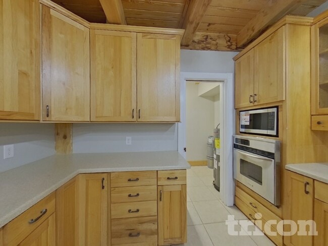 Building Photo - 3312 Carson Oaks Ln